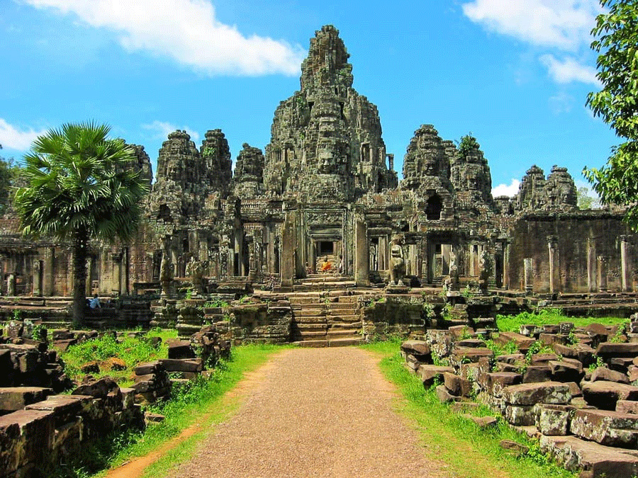  Angkor Thom